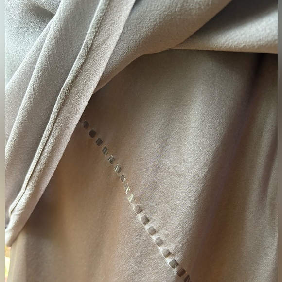 Double Layered Pure Silk Skirt with Sequin Accents
Medium
Max Studio Leon Max - Picture 7 of 9